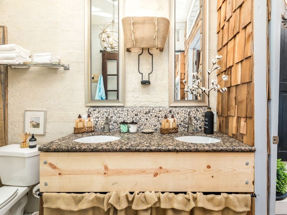 Фото 1821 Pleasure Pier Cottage - 1 Br cottage by RedAwning