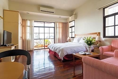 Фото Oriental Palace Apartment