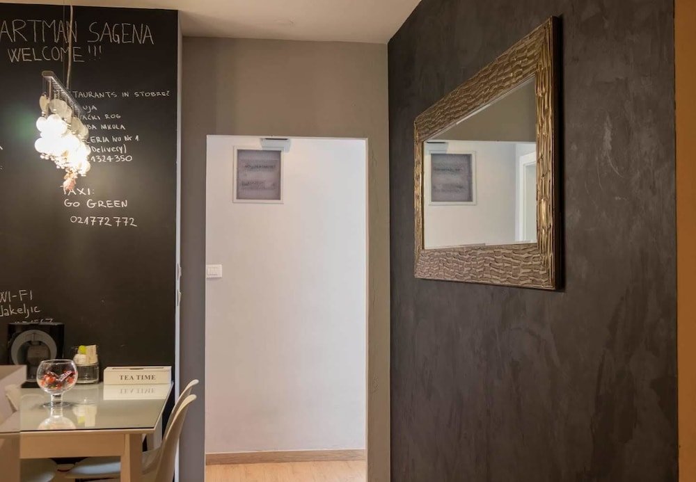 Фото Studio Apartment with garden