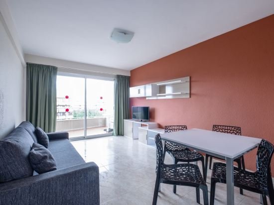 Фото Apartamentos California