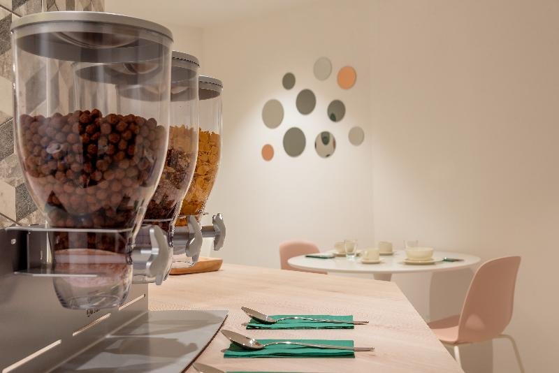 Фото Priska Med Luxury Rooms