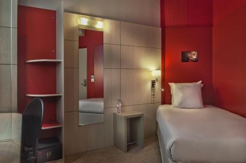 Фото Ibis Styles Paris Gare du Nord Tgv