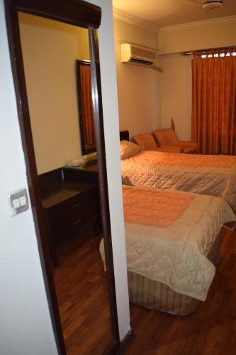 Фото Carlton Tower Hotel Lahore