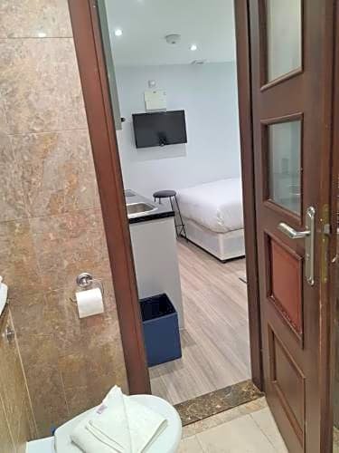 Фото London Plaza Serviced Apartments