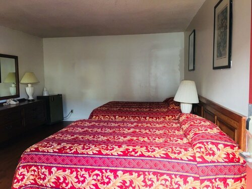 Гостиница Orange Villa Park Motel в Оранже