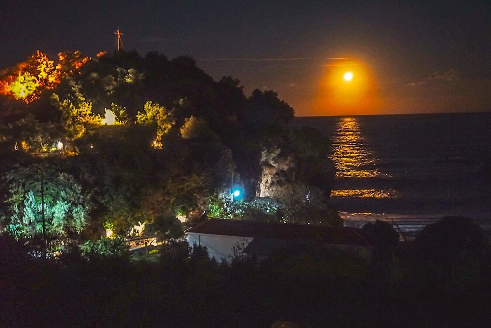 Фото Palia Damouchari