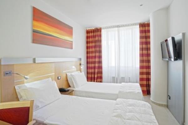 Фото отеля 3