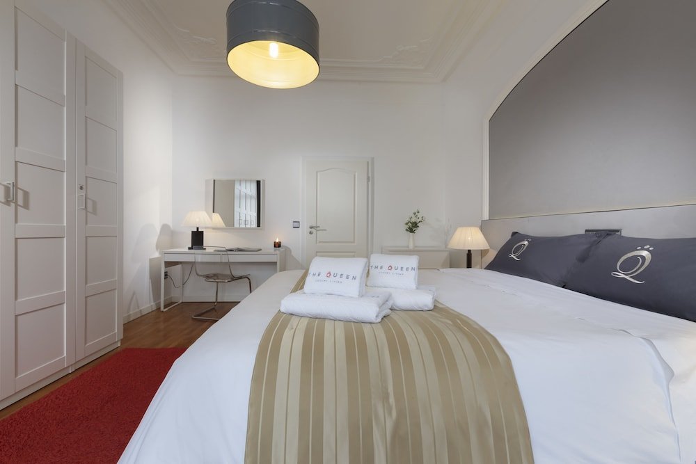 Фото The Queen Luxury Apartments - Villa Gemma