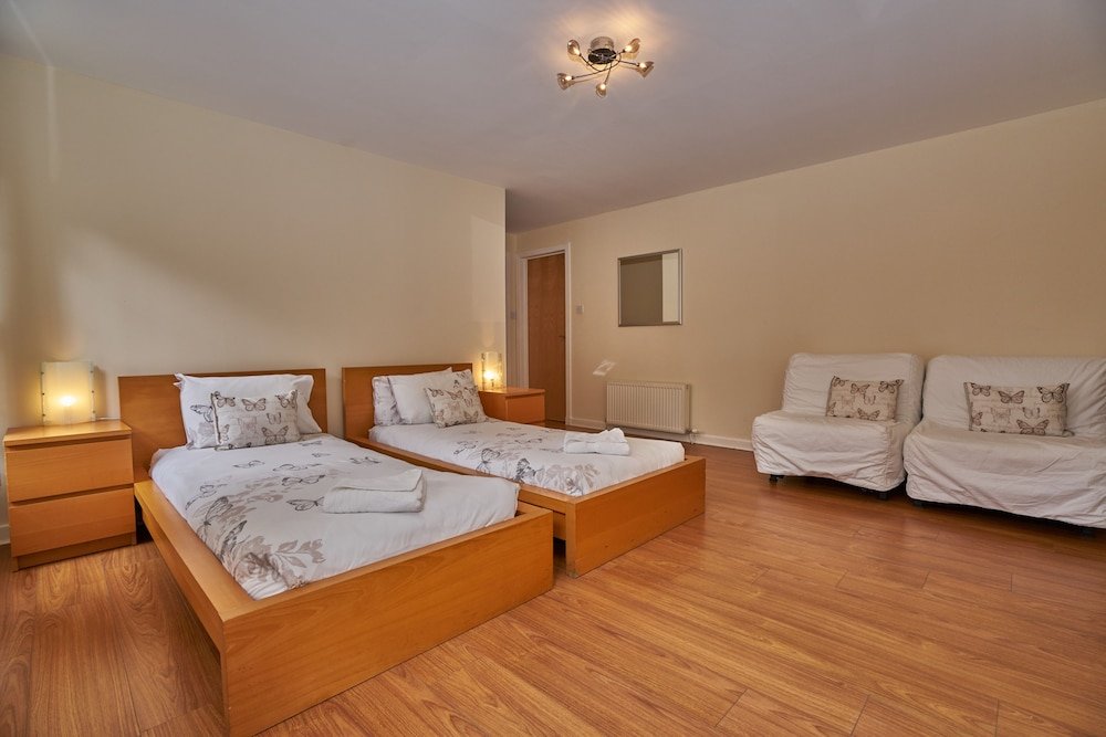 Фото Edinburgh Pearl Apartments - Dalry Gait