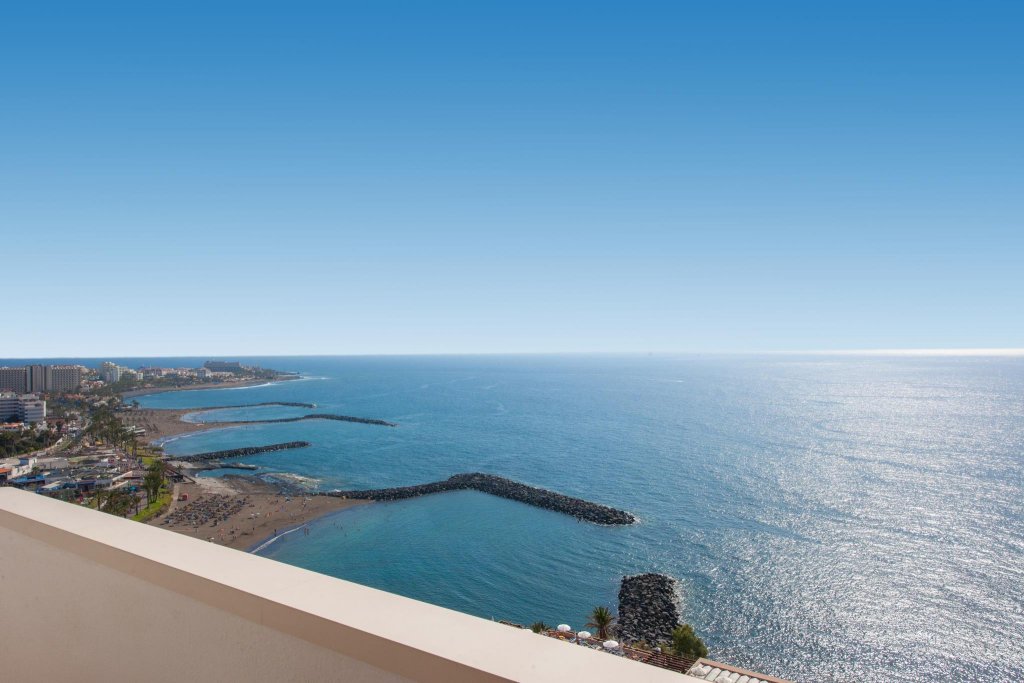 Фото Iberostar Waves Bouganville Playa