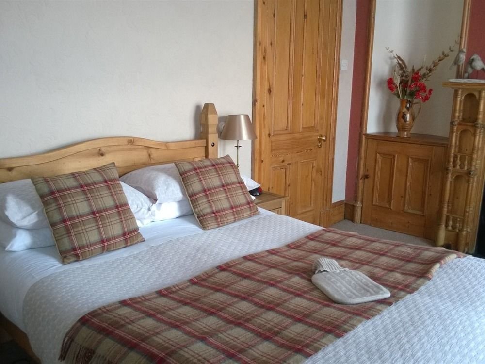 Фото Rossmount Guest House