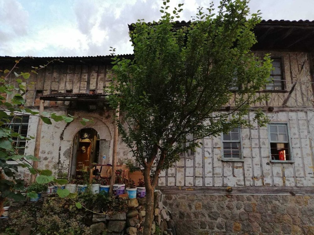 Фото Hotel Lazlakar