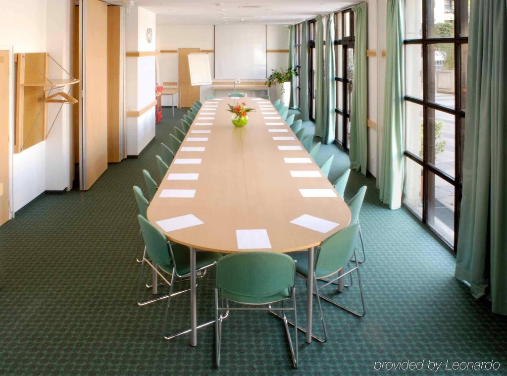 Фото Ibis Montpellier Centre Comédie