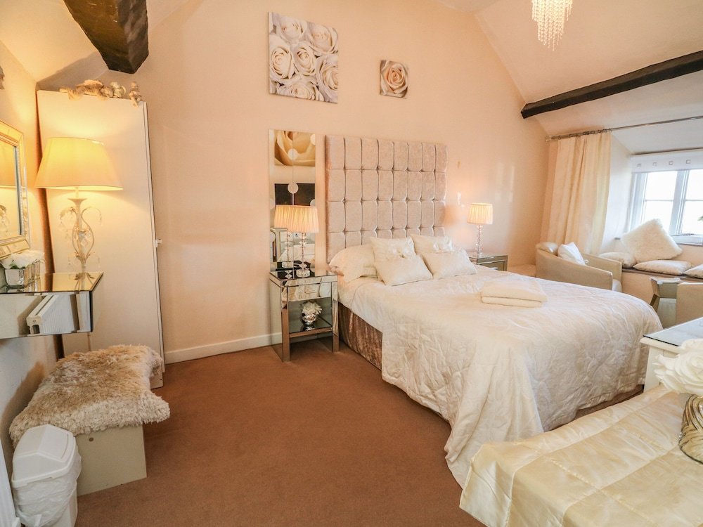 Фото 19 Quay Street