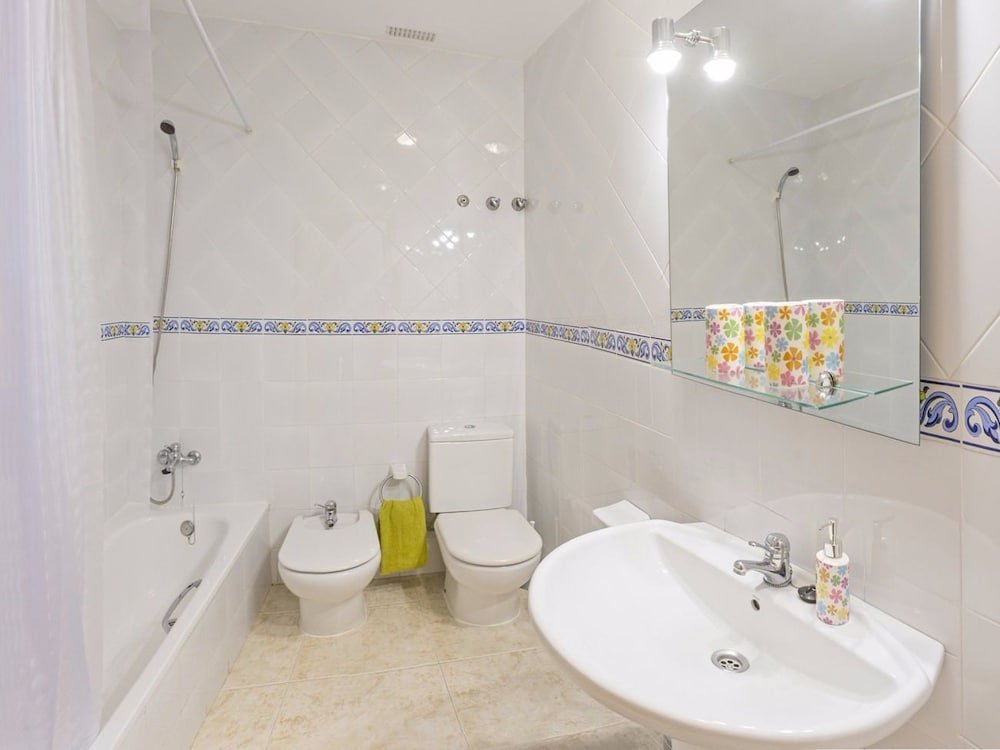 Фото Apartamentos Esmeralda