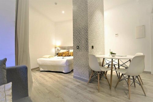 Гостиница Kiwidestiny Apartments & Suites в Барселоне