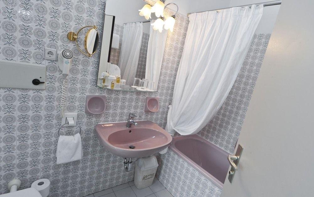 Фото Parkhotel Luna Mondschein Bozen