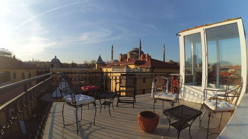 Гостиница Berk Guest House в Фатихе