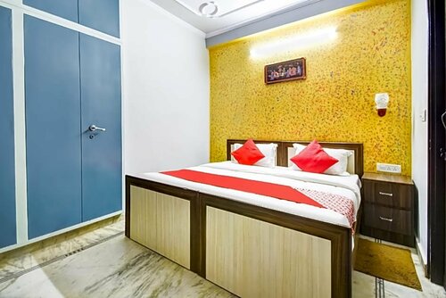 Гостиница Oyo 76212 Hotel Shiv Pratap