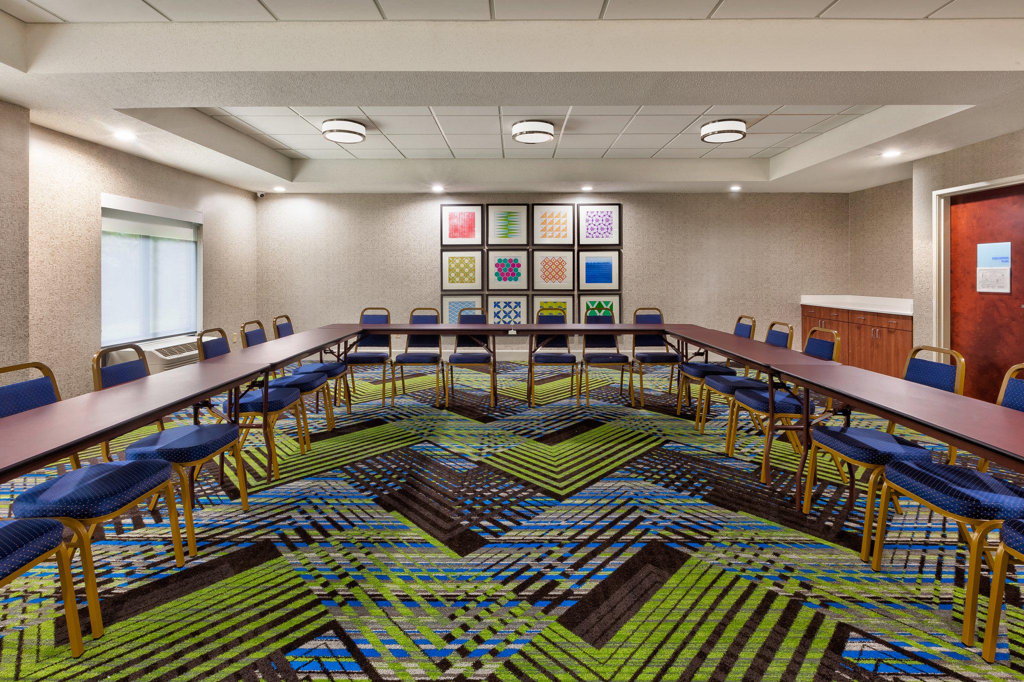 Фото Holiday Inn Express Hotel & Suites Chesapeake, an Ihg Hotel