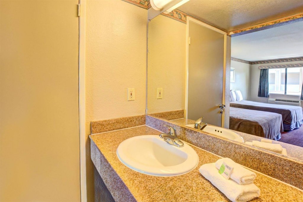 Фото Good Nite Inn Redlands