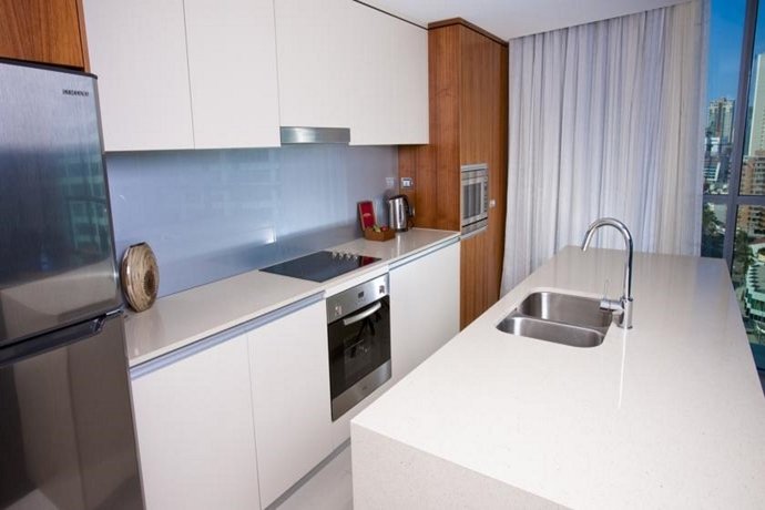 Фото Wyndham Hotel Surfers Paradise