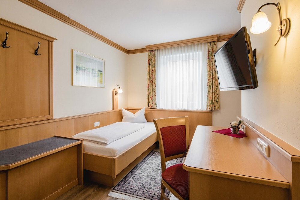 Фото Hotel Bayerischer Löwe