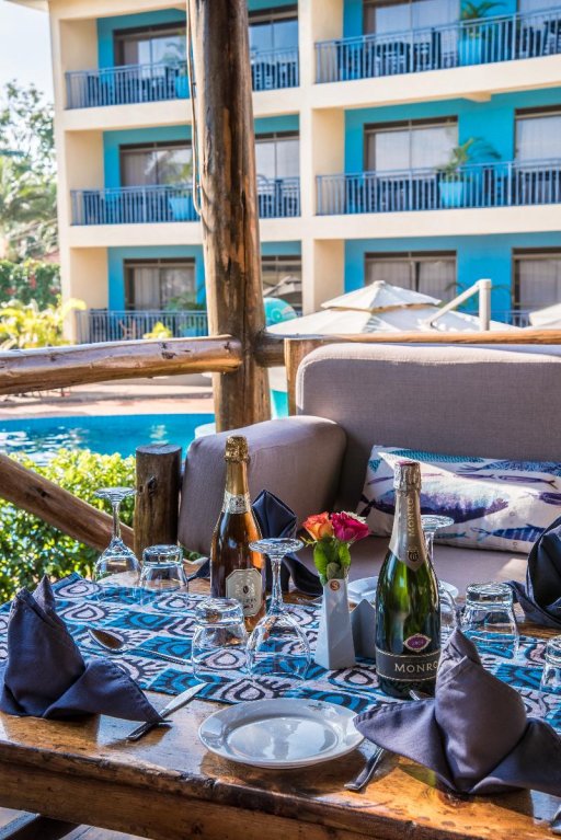 Фото Dolphin Suites