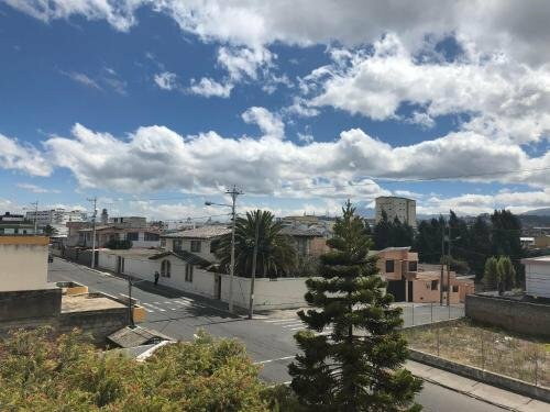 Гостиница Hostal Dulce Hogar в Латакунге