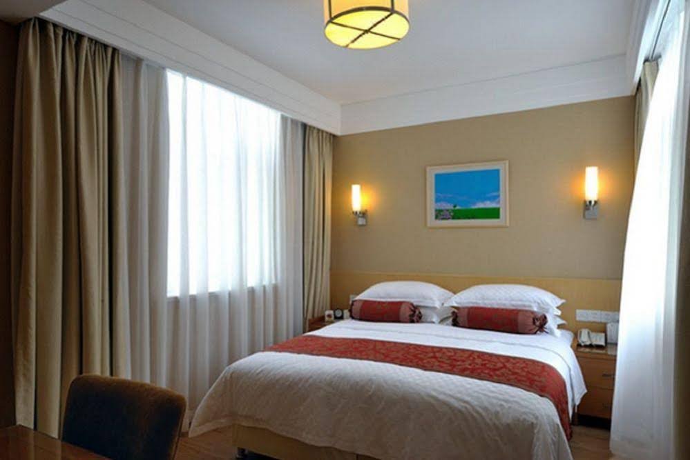 Фото Rainbird International Hotel