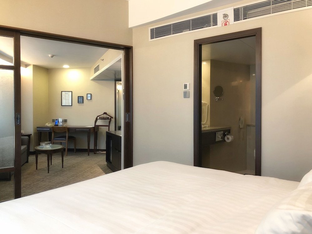 Фото South Pacific Hotel