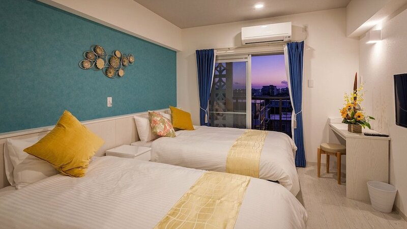 Гостиница Kariyushi Condominium Resort Miyakojima Fukugistays