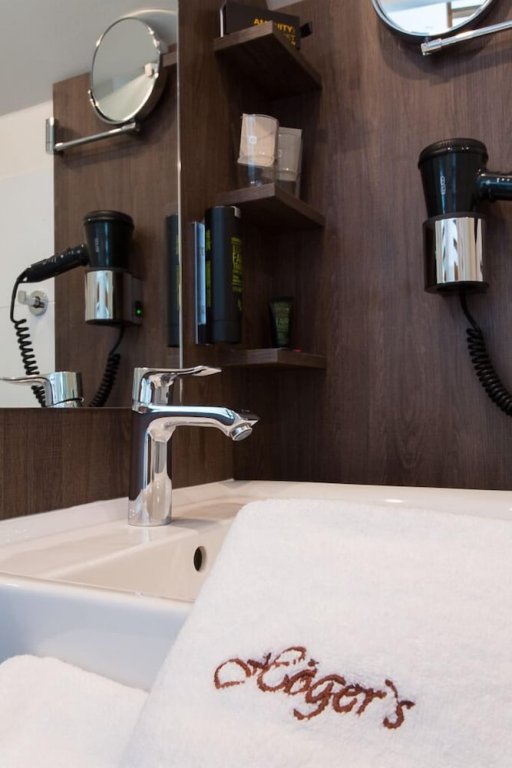 Фото Högers Hotel und Restaurant