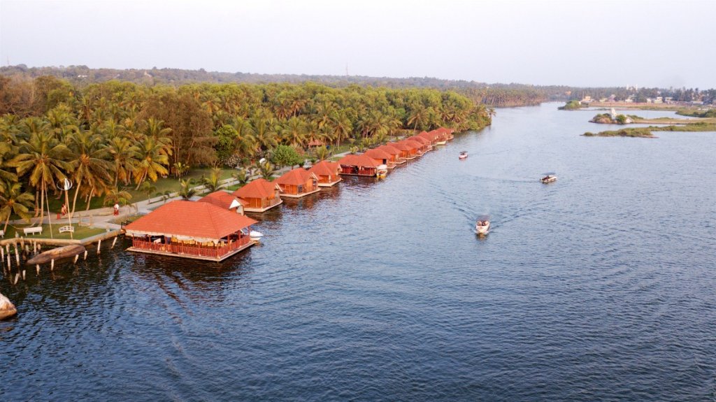 Фото Отель Poovar Island Resort