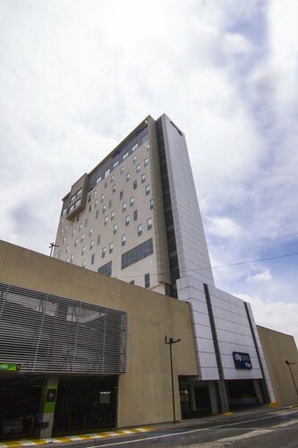 Гостиница City Express Plus by Marriott Mundo E