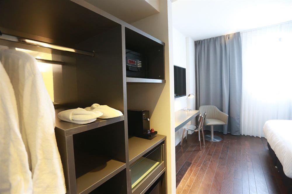 Фото Brown Seaside