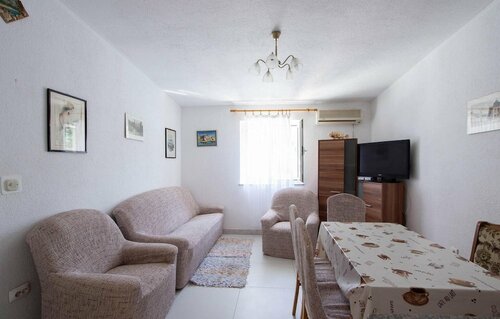 Гостиница Stunning Home in Omis With Outdoor Swimming Pool, Wifi and 3 Bedrooms