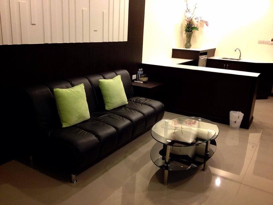 Фото The Capital Hotel