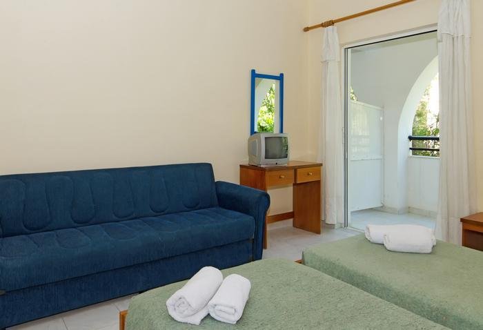 Фото отеля 2