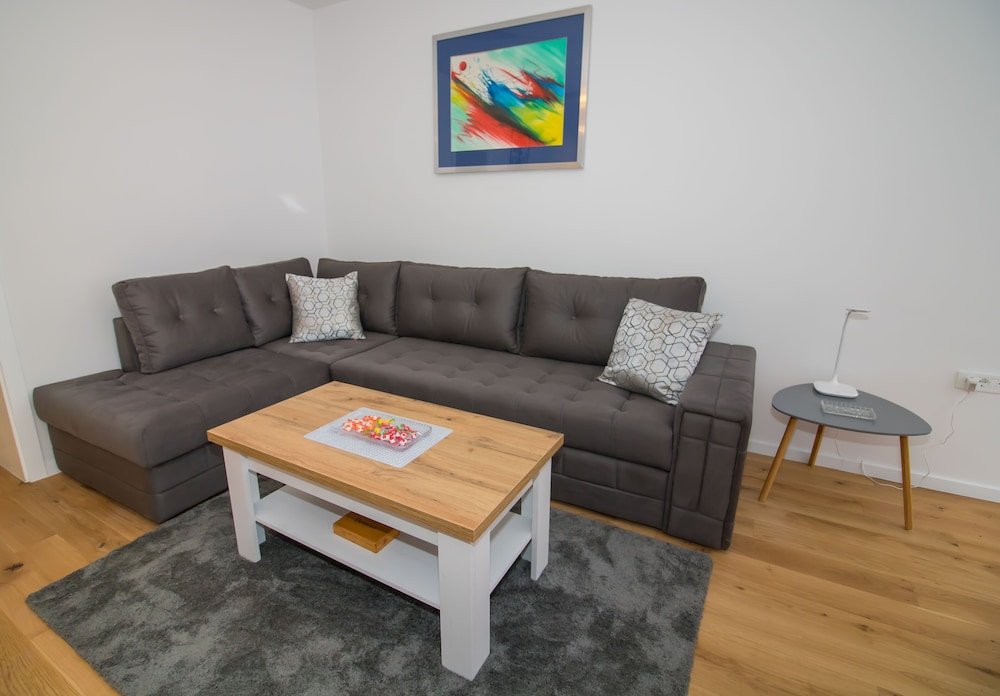 Фото Apartments Tulipan