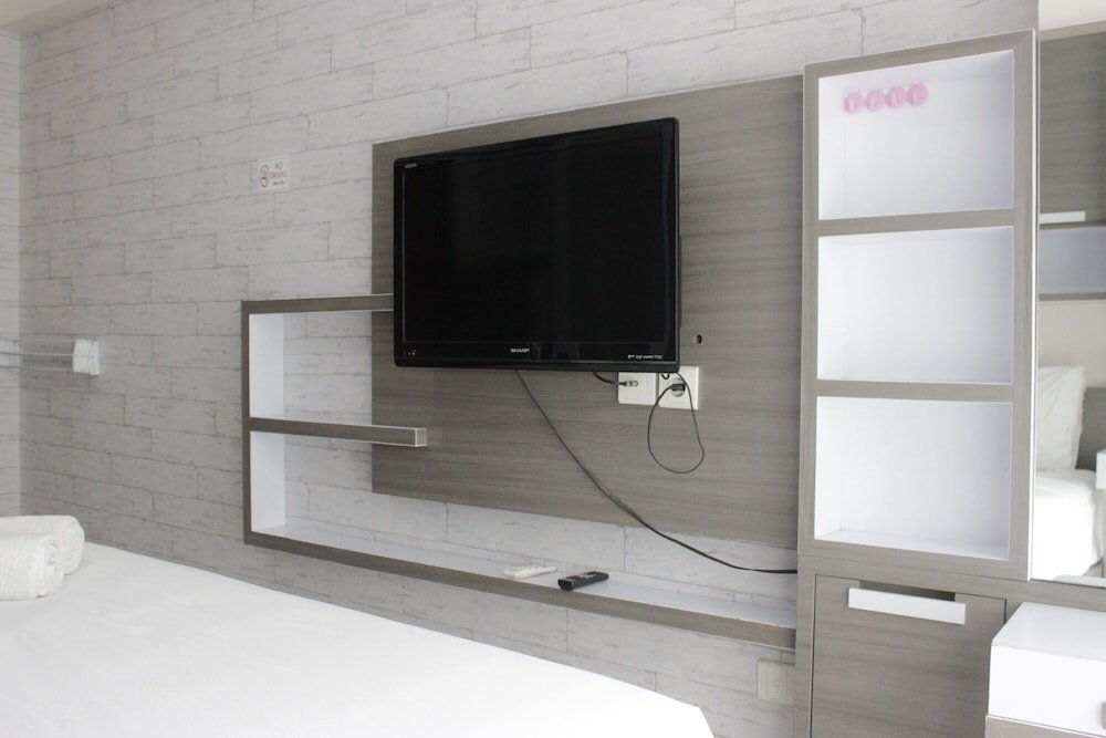 Фото Gorgeous 2BR Apartment at Gateway Pasteur