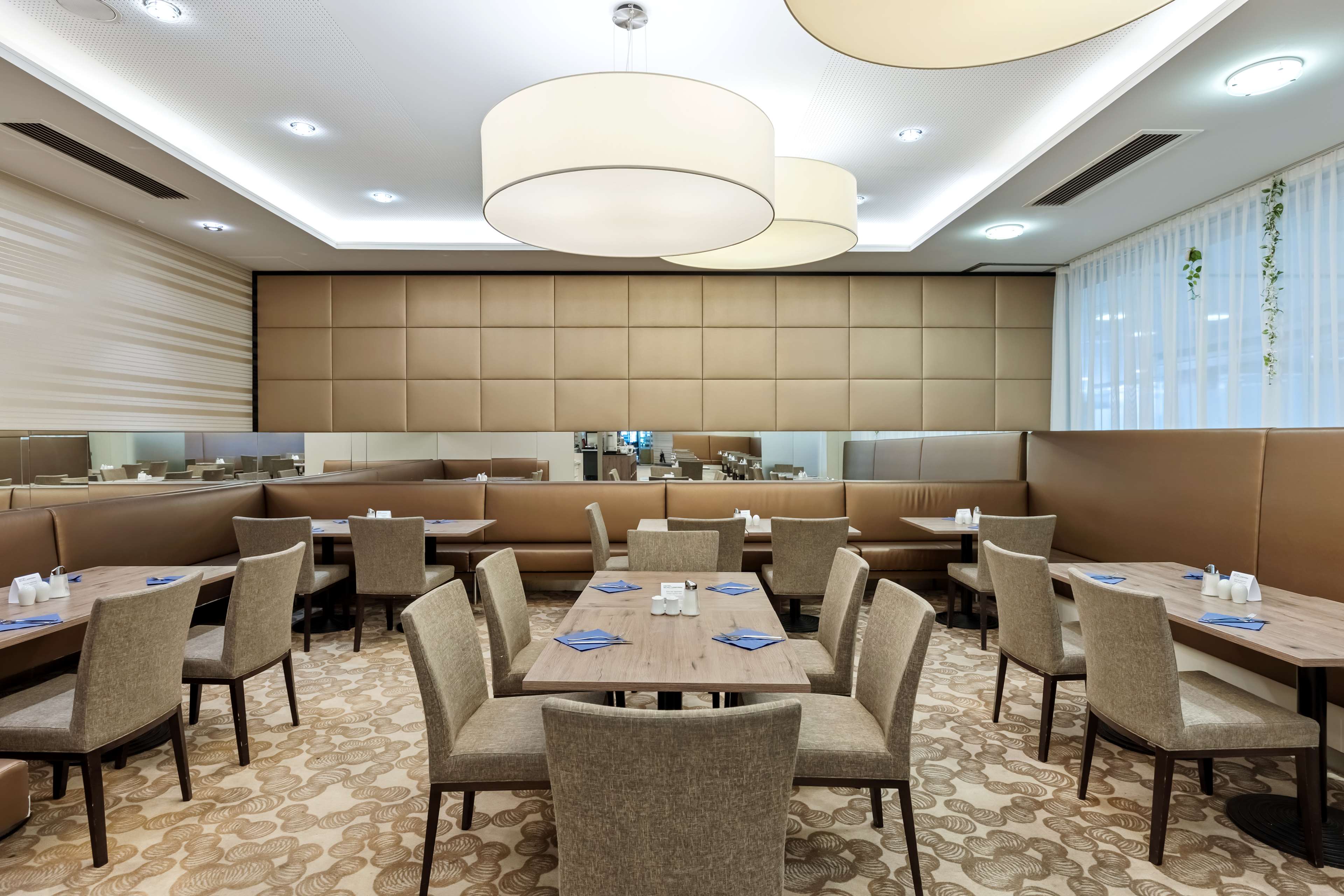 Фото Hotel Schillerpark Linz, a member of Radisson Individuals