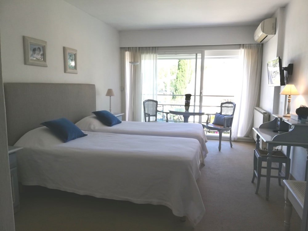 Фото Hôtel Le Castellan