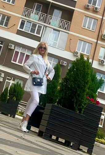 Аврил Лавиннің порно фото монтажы