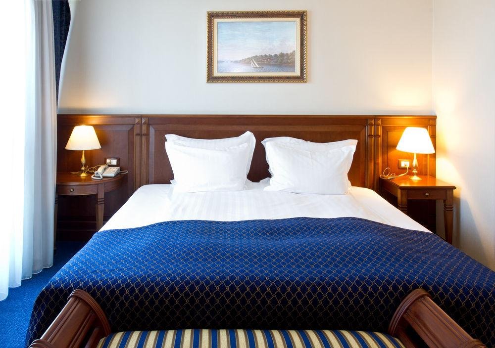 Фото Crystal Palace Boutique Hotel