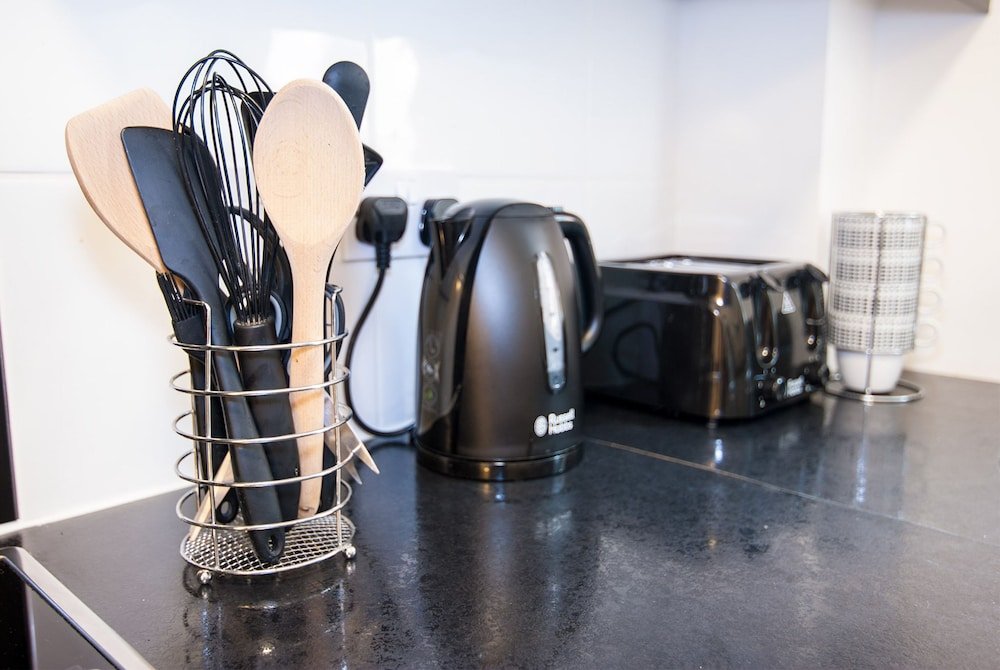 Фото Manor Apartments