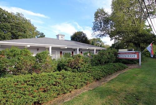 Фото Hamilton Village Inn