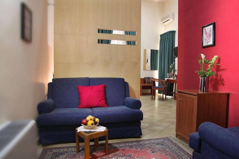 Фото Caravaggio Hotel