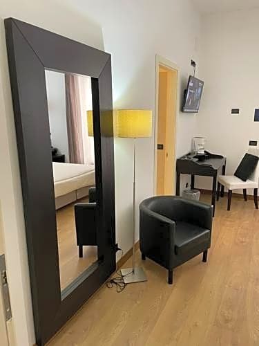 Фото Gardenia Hotel