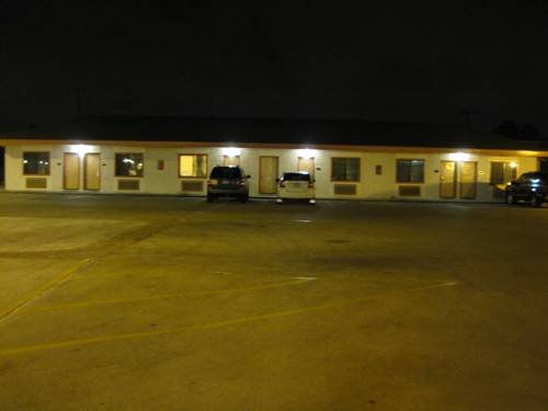 Фото Pinn Road Inn and Suites